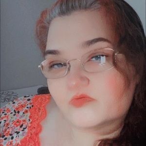 Meet your Posher, Billie-jo